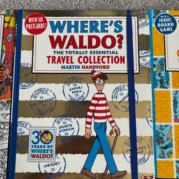 Where’s Waldo 10 book set - Picture 3 of 11